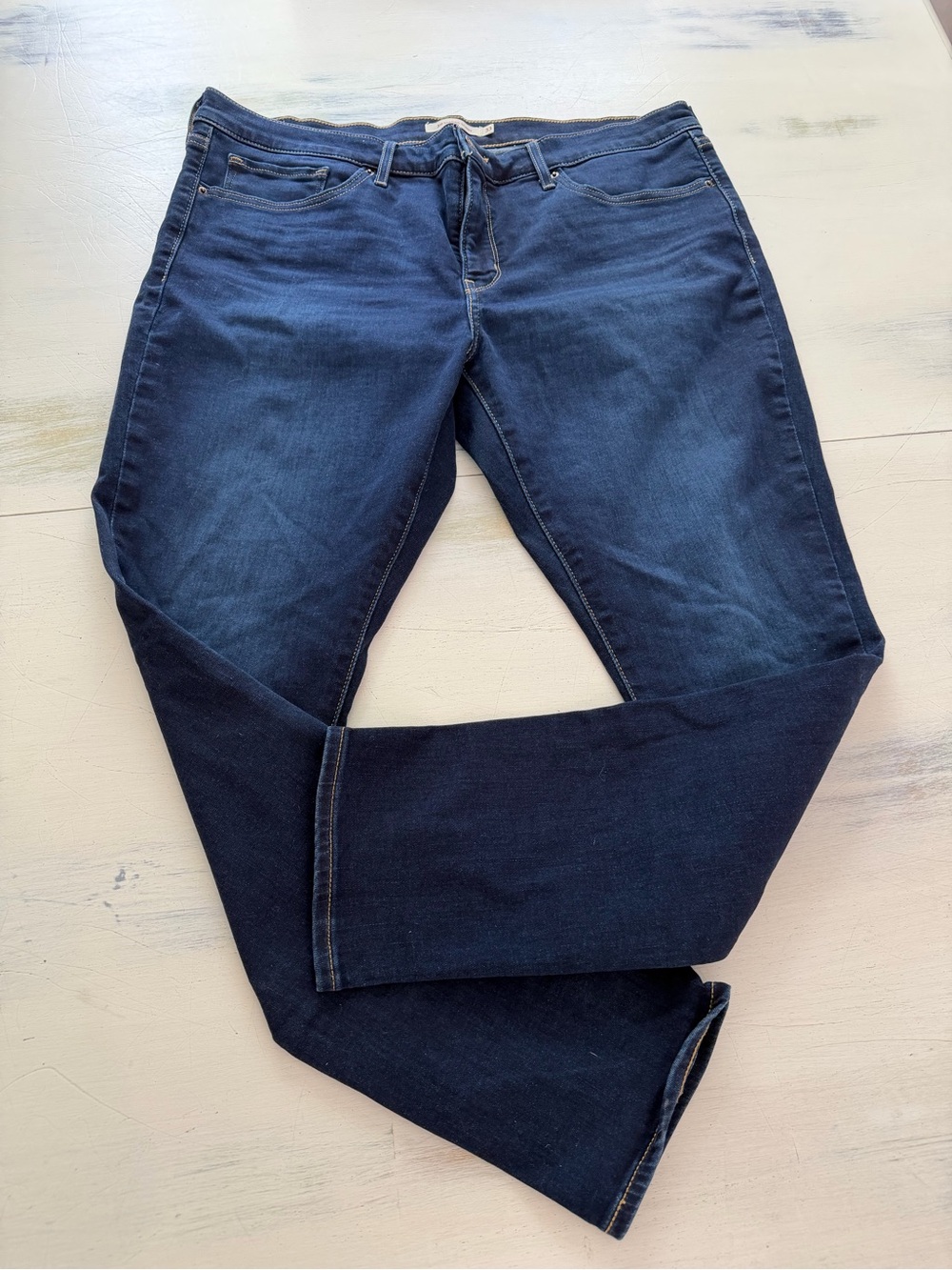 Levi's Women's Dark Blue Skinny Jeans